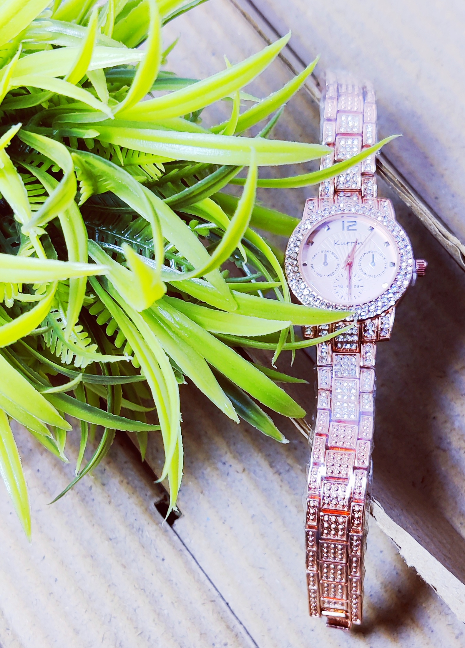 Luxe Radiance Rose Gold Watch For Girls - Image 11